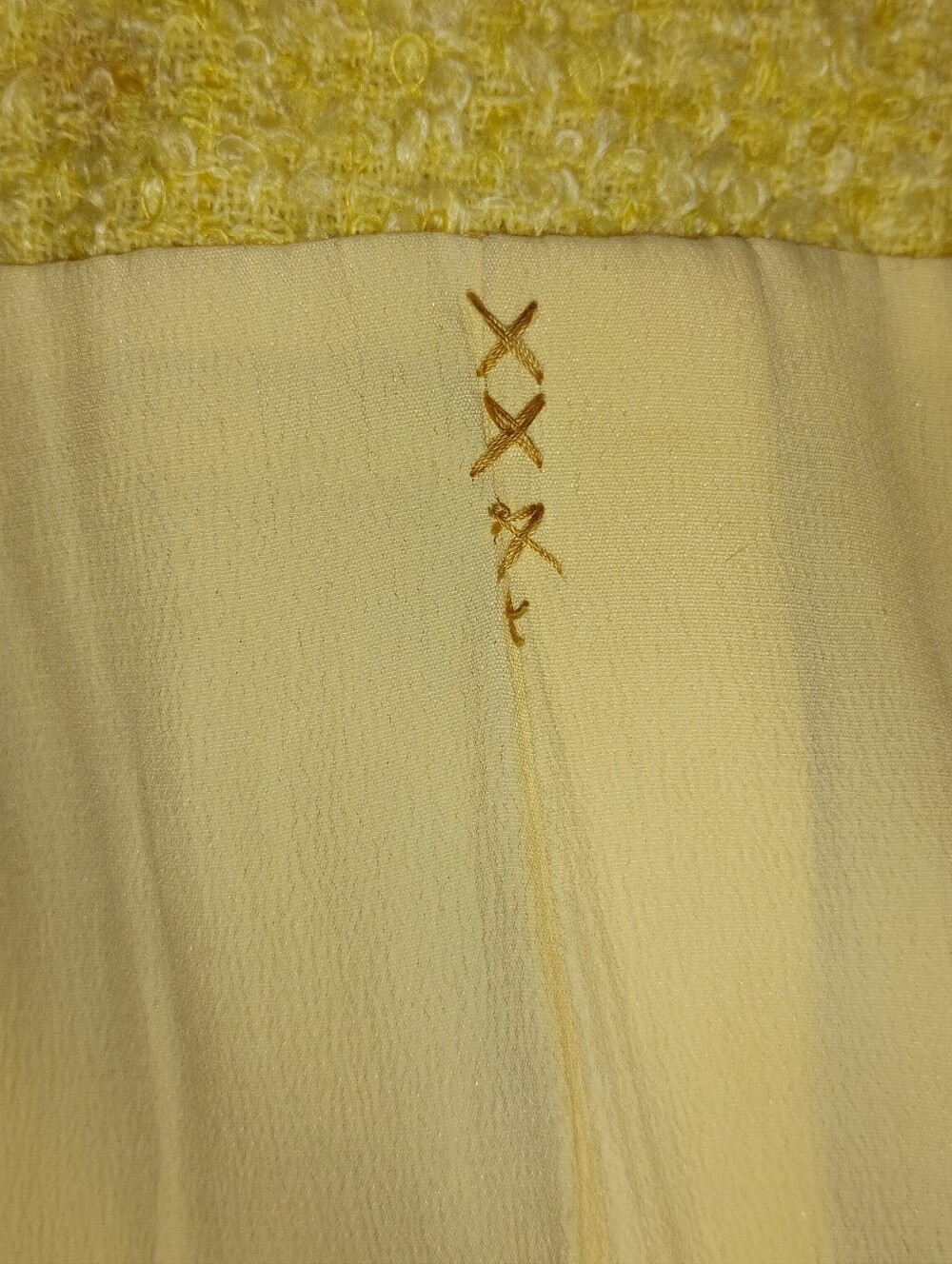 BUTTER YELLOW VINTAGE COAT - Picture 8 of 13